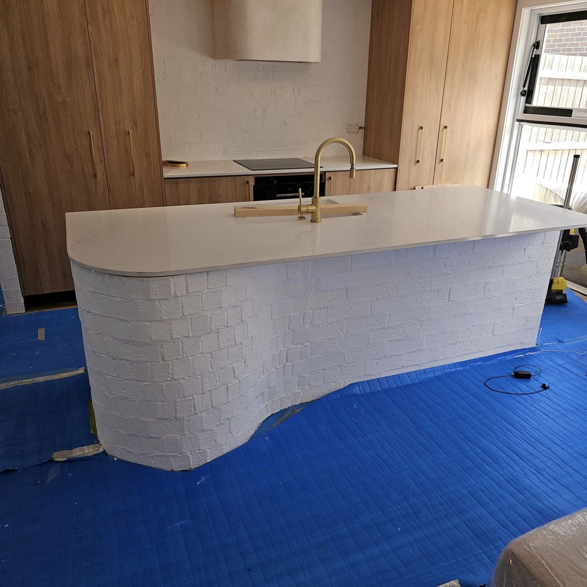 1696283377 clock glasshouse 1