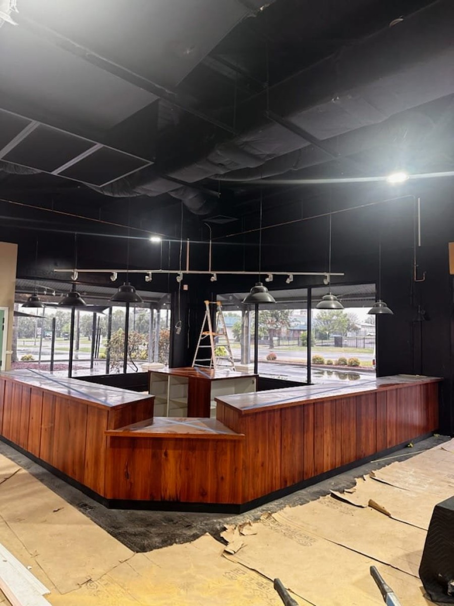 1728596195 shop fitout tamowrht (1)