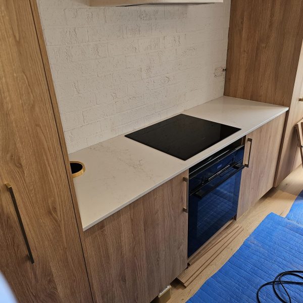 1696283422 block glasshouse (3)